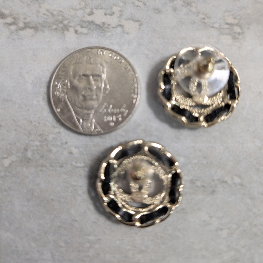 CHANEL Elegant Black and Gold Earrings✨ - Picture 5 of 11
